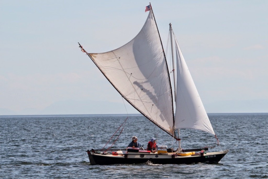 Performance of a bamboopolytarp crab claw sail on a Tiki 21 catamaran